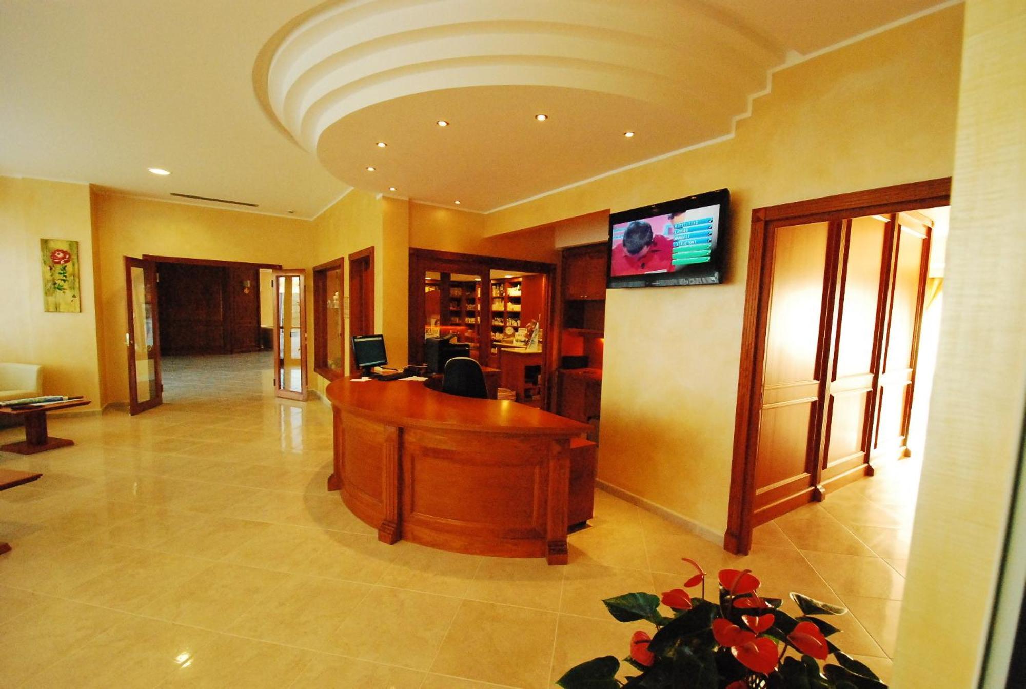Domus Hotel Bagnoli Del Trigno Екстер'єр фото